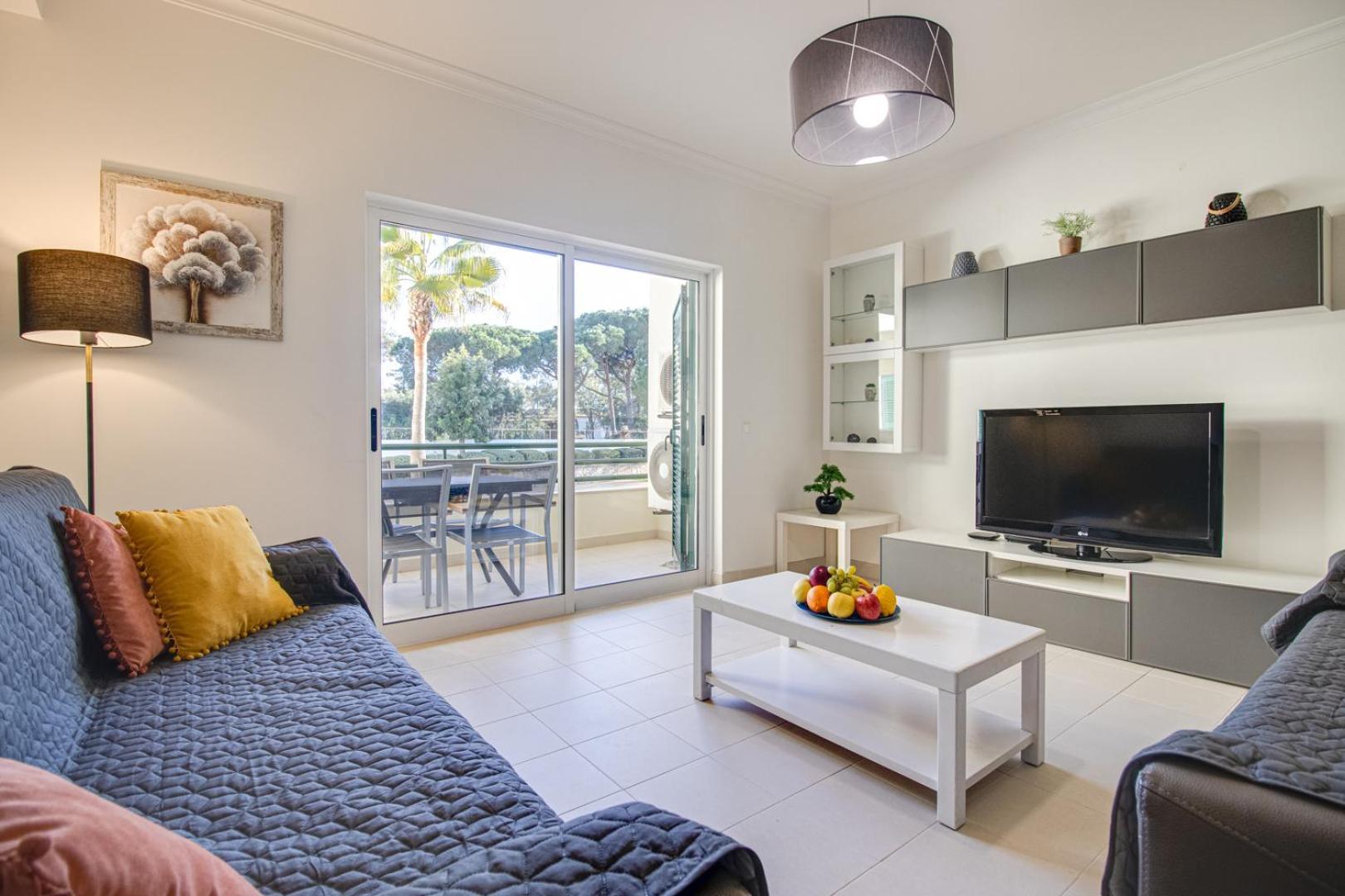 Lovely 2bd 500m Ac Wi-fi Pool Balcony Appartement *